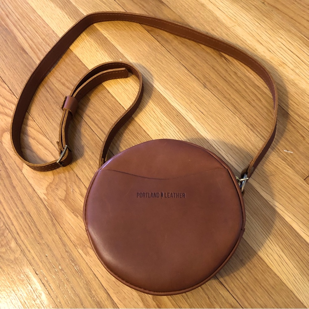 Portland Leather Goods Small Circle Crossbody